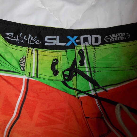 SALT‎ LIFE MENS BOARD SHORTS IN SZ 30 - Picture 4 of 10